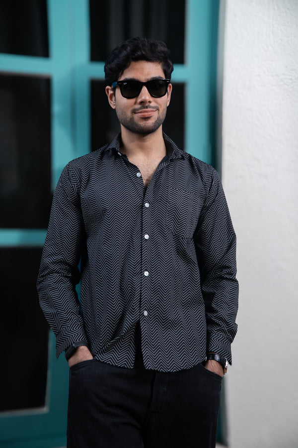 Black Symetrical Zigzag Lines Print Full Sleeves Shirt